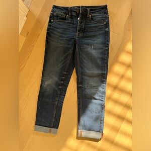 like new American Eagle Tomgirl Jean, size 2